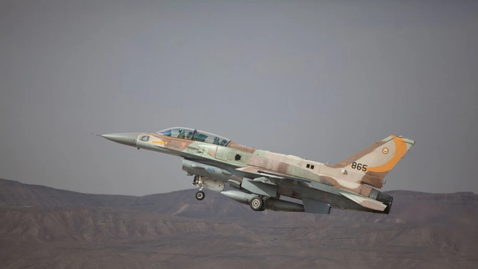 Най малко 23 души са убити при израелски въздушни удари тази