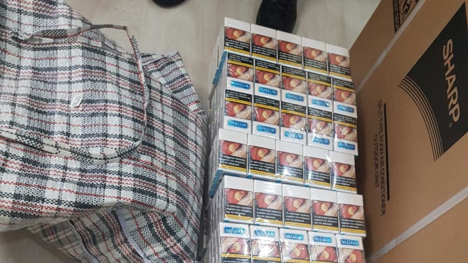 Спипаха жена от Столипиново с незаконни цигари, тя ги продавала на "проверени" клиенти