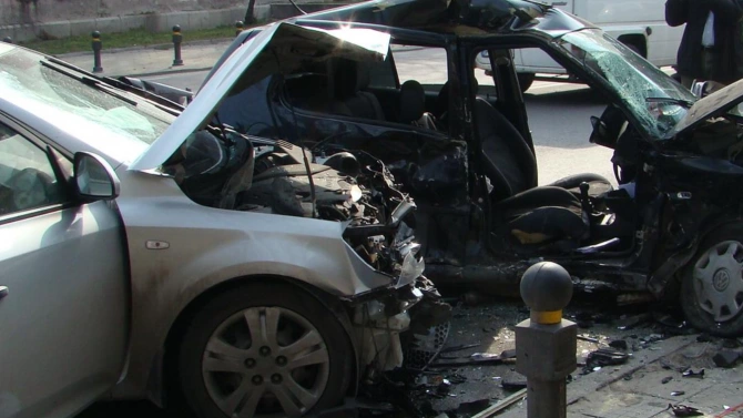 Водач загина при тежък пътен инцидент на пътя Велики Преслав Търговище