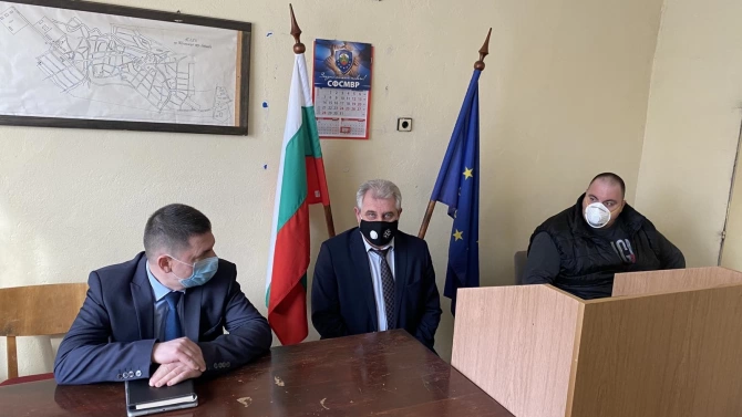 Министърът на вътрешните работи посети Ябланица и Луковит Той проведе