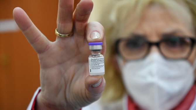 МЗ публикува очаквания общ брой ваксини за страната