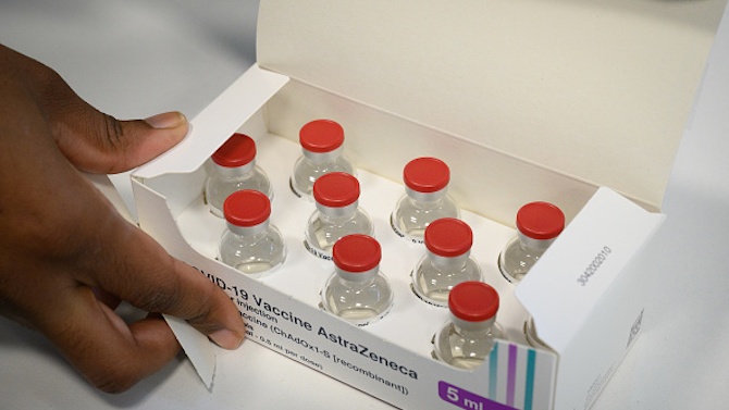  Швейцария отсрочва утвърждението на имунизацията на Астра Зенека и поръчва повече дози от други компании 