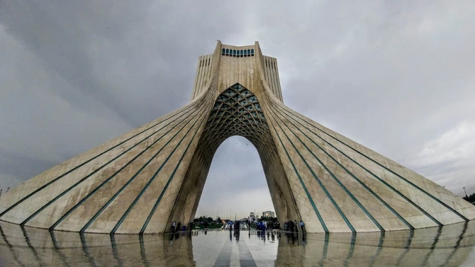 Иранският президент Хасан Рохани изключи днес възможността за каквато и