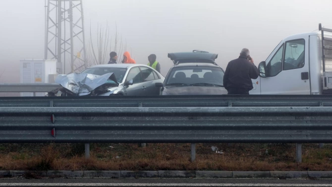 Верижната катастрофа на автомагистрала Струма е между 7 моторни превозни