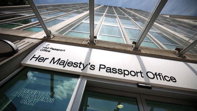 Британските власти не възнамеряват да въвеждат паспорт за ваксинация срещу
