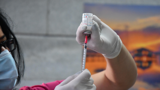 Д-р Чобанова: Най-вероятно масовата ваксинация ще е с "АстраЗенека"