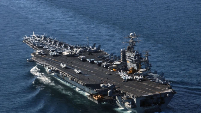 Два бойни кораба на САЩ преминаха през Босфора тази сутрин