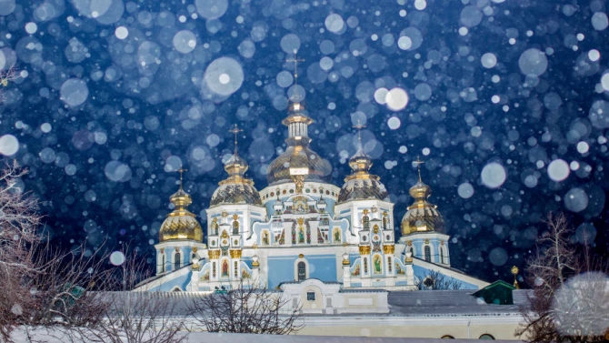 Руската столица Москва се готви за снежен Армагедон този уикенд