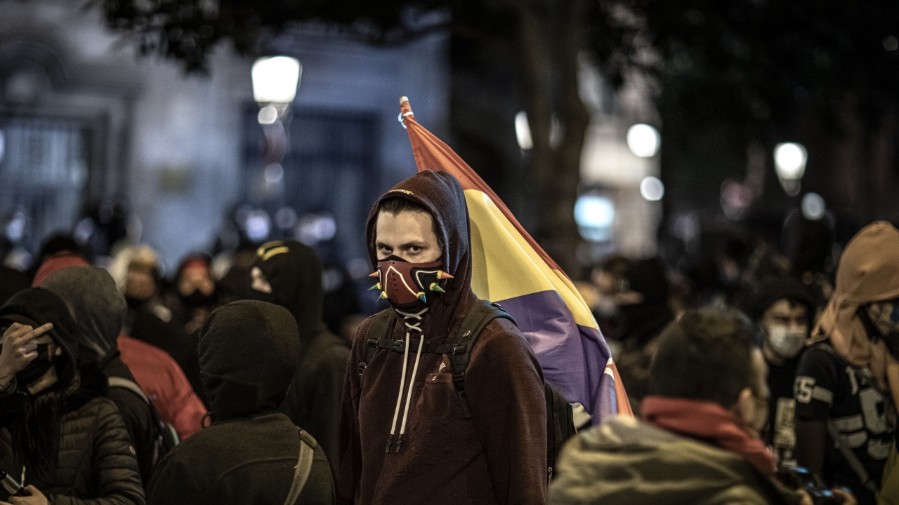Шеста поредна нощ на протести в Испания 