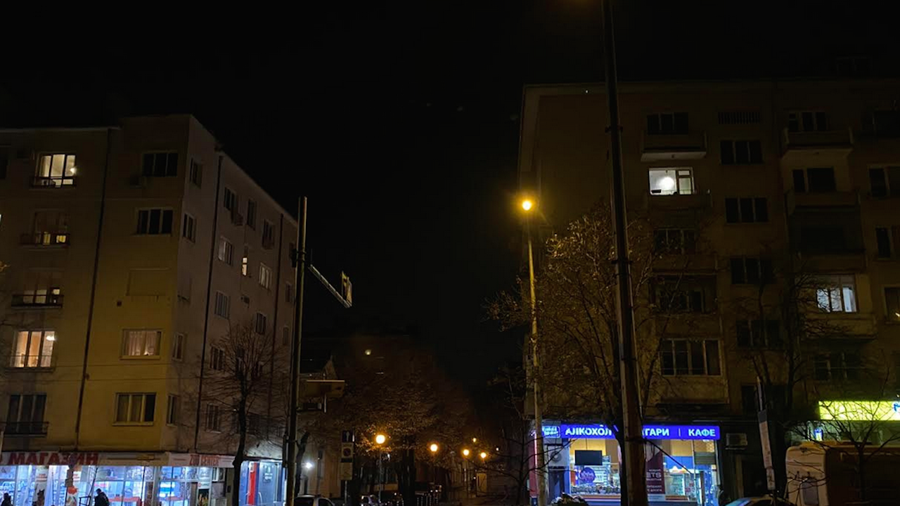 Осветиха пешеходните пътеки на  бул. „Янко Сакъзов“ и бул. „Мадрид“  