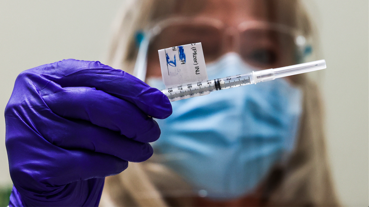 Пристигат още 21 060 дози от ваксината на Pfizer/BioNTech 