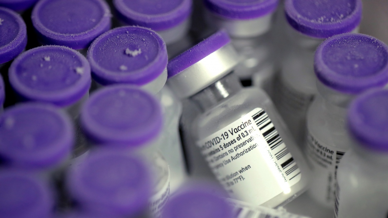 Франция изпрати на Словакия 15 000 дози ваксини срещу COVID-19