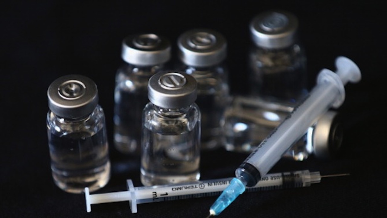 Норвегия и Италия спират ваксинирането с "Астра Зенека" 