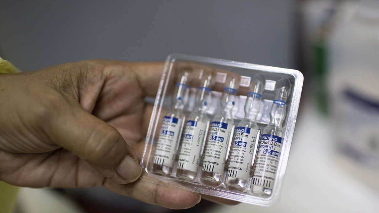 В Ивицата Газа пристигна пратка от 40 000 дози ваксина "Спутник V" от ОАЕ