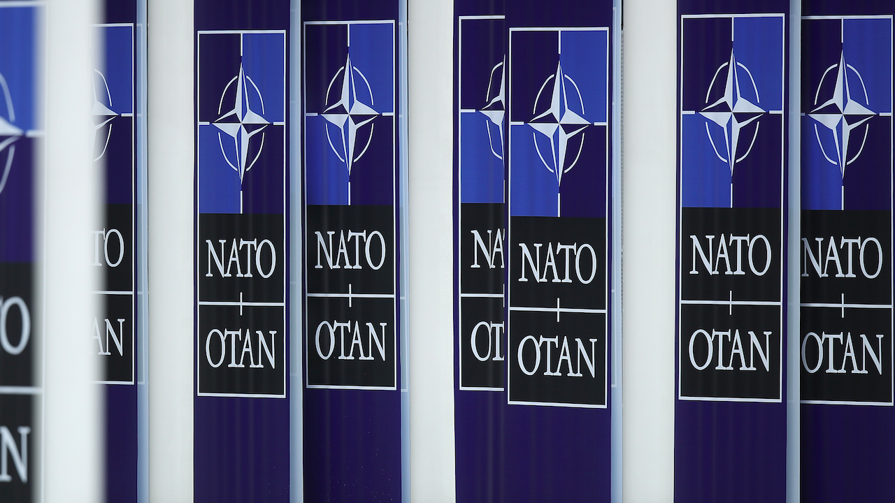 Външните министри на НАТО се срещат за пръв път от 2019 г.