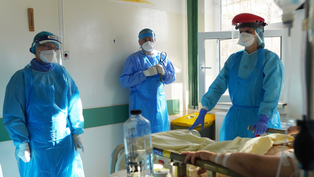 Увеличават се леглата в болниците в Ловешка област за пациенти с коронавирус
