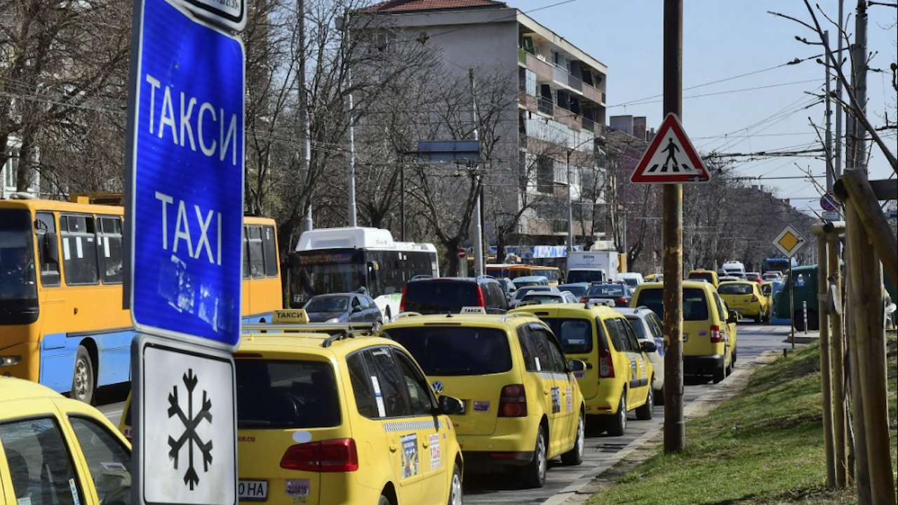 Все повече таксита са с нови, по-високи първоначални такси