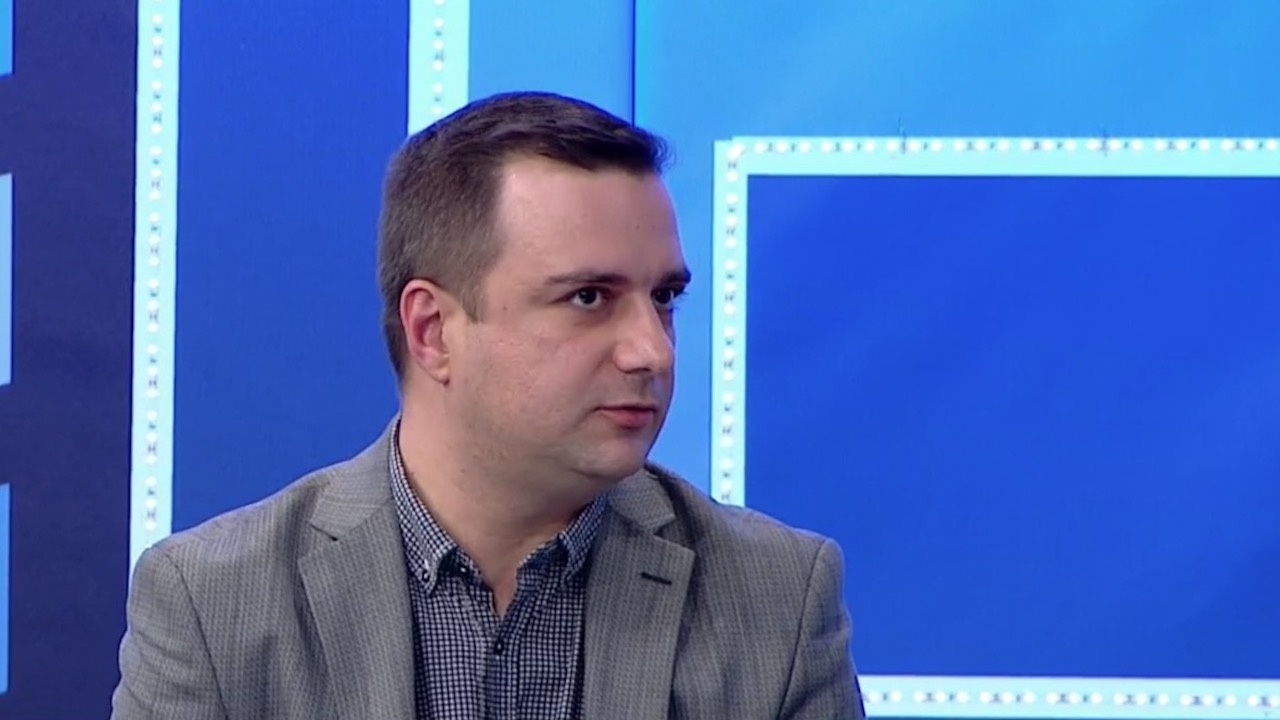 Доц. Борис Попиванов:  Това е вот против 44-тото НС