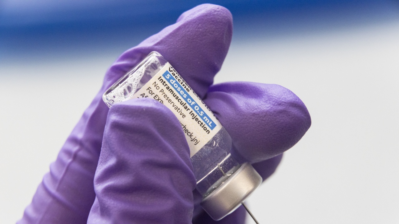 Кипър започва имунизации с ваксината на „Джонсън и Джонсън“