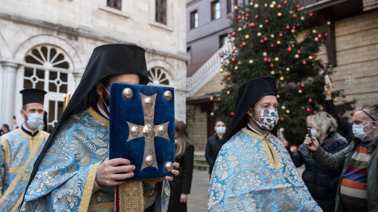 Православните християни по света празнуват втори Великден в условията на пандемия