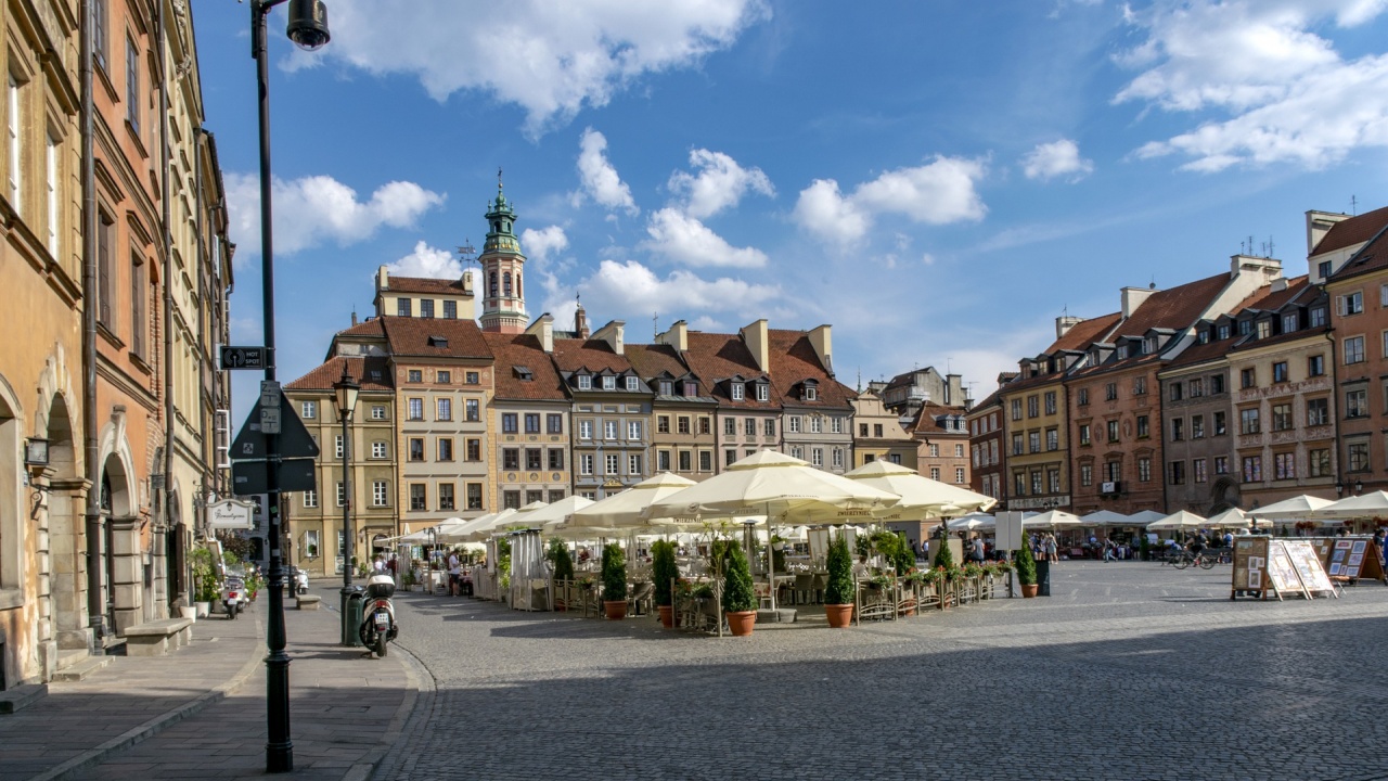 От днес баровете и ресторантите в Полша могат да приемат клиенти на открито 