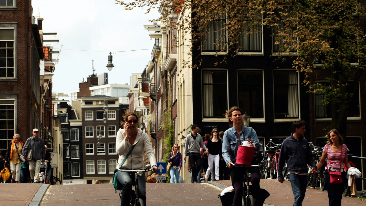 Нидерландия облекчава някои антиковидни правила
