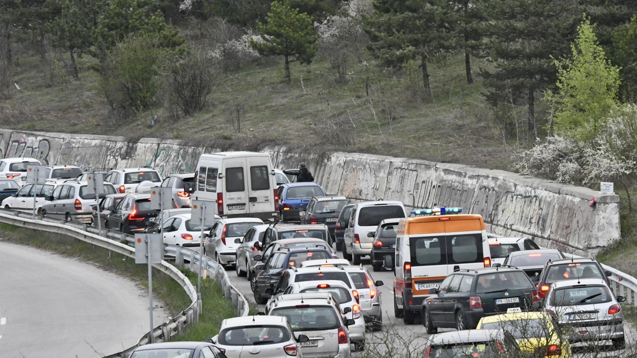 Над 91 000 превозни средства са напуснали София през последните два дни