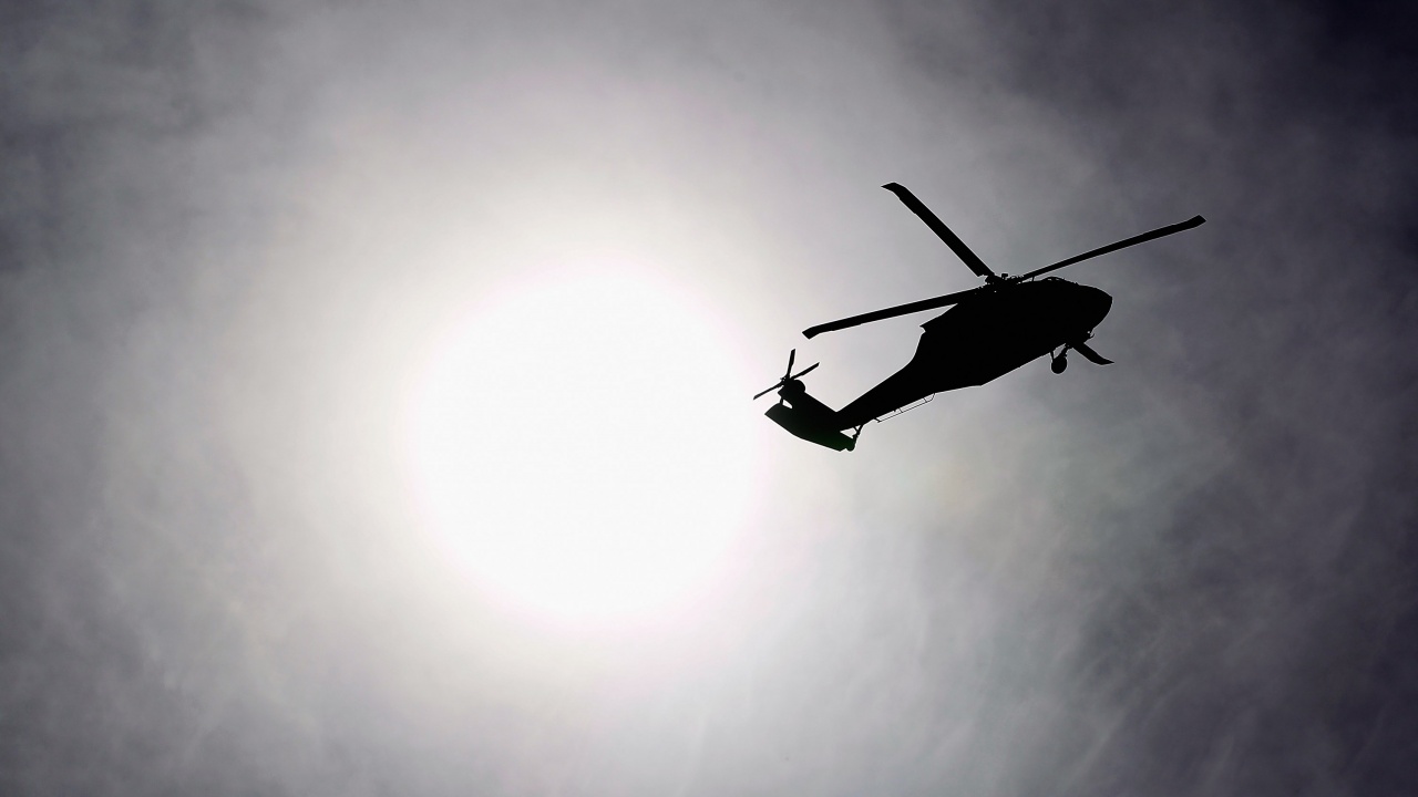 В Иран се разби хеликоптер, превозващ урни от избирателните участъци
