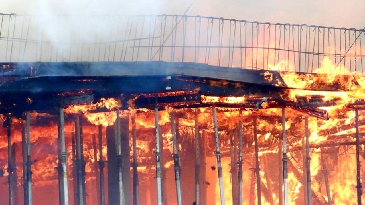 Пожар остави хиляди без ток в София 