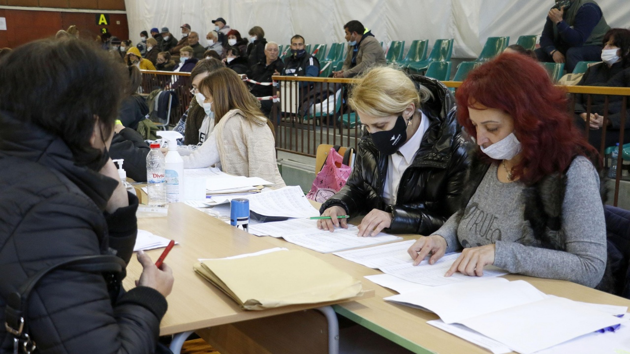 Рекорден брой чужденци с български паспорти в избирателните списъци на столична СИК