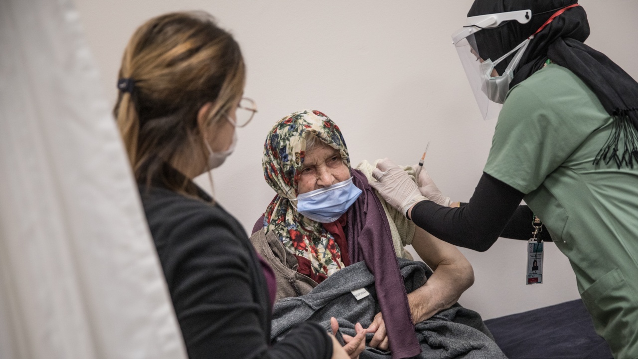 Турция е поставила 5,34 милиона дози ваксина срещу COVID-19 за седмица