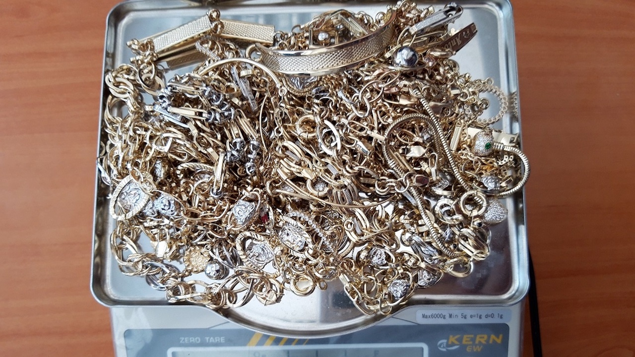Контрабандни накити за 180 бона спипаха на "Капитан Андреево"