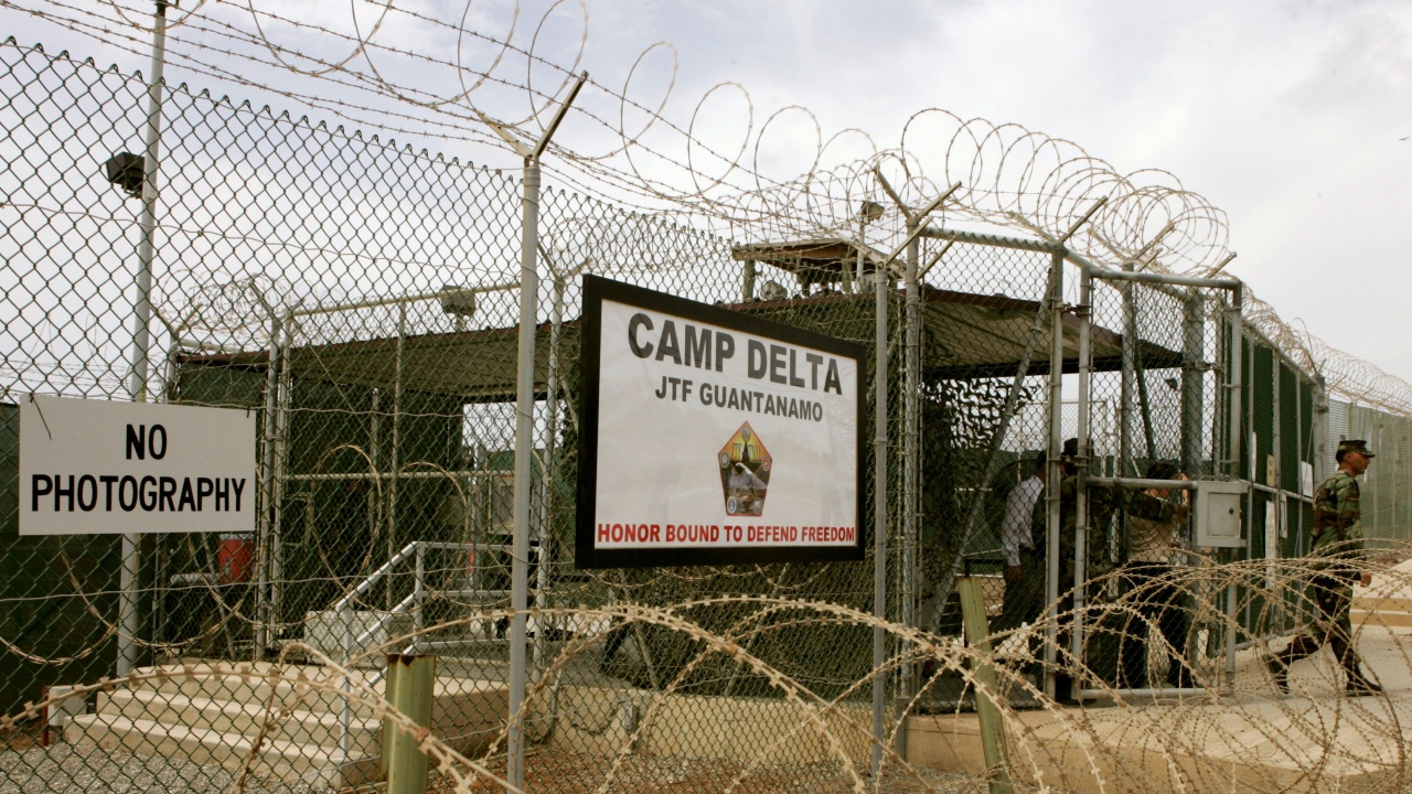  Американски конгресмени засилват натиска за затваряне на затвора в Гуантанамо