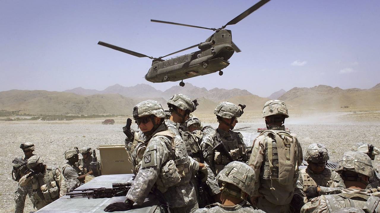 САЩ увещават талибаните да спрат офанзивата си в Афганистан