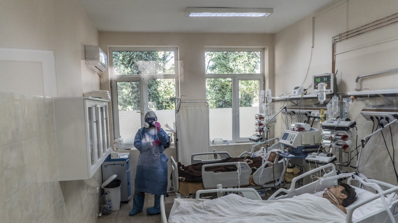 Заповед за София: Увеличават броя на болнични легла за COVID пациенти