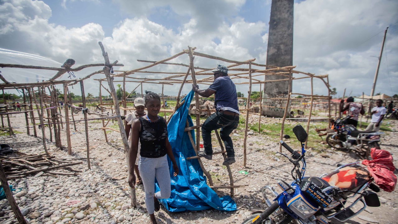 Броят на жертвите на земетресението в Хаити надхвърли 2100