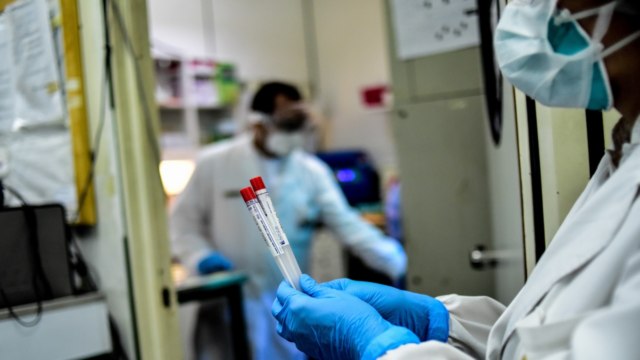 Турция започва присъствено учебната година и въвежда изисквания за редовен PCR за неваксинираните