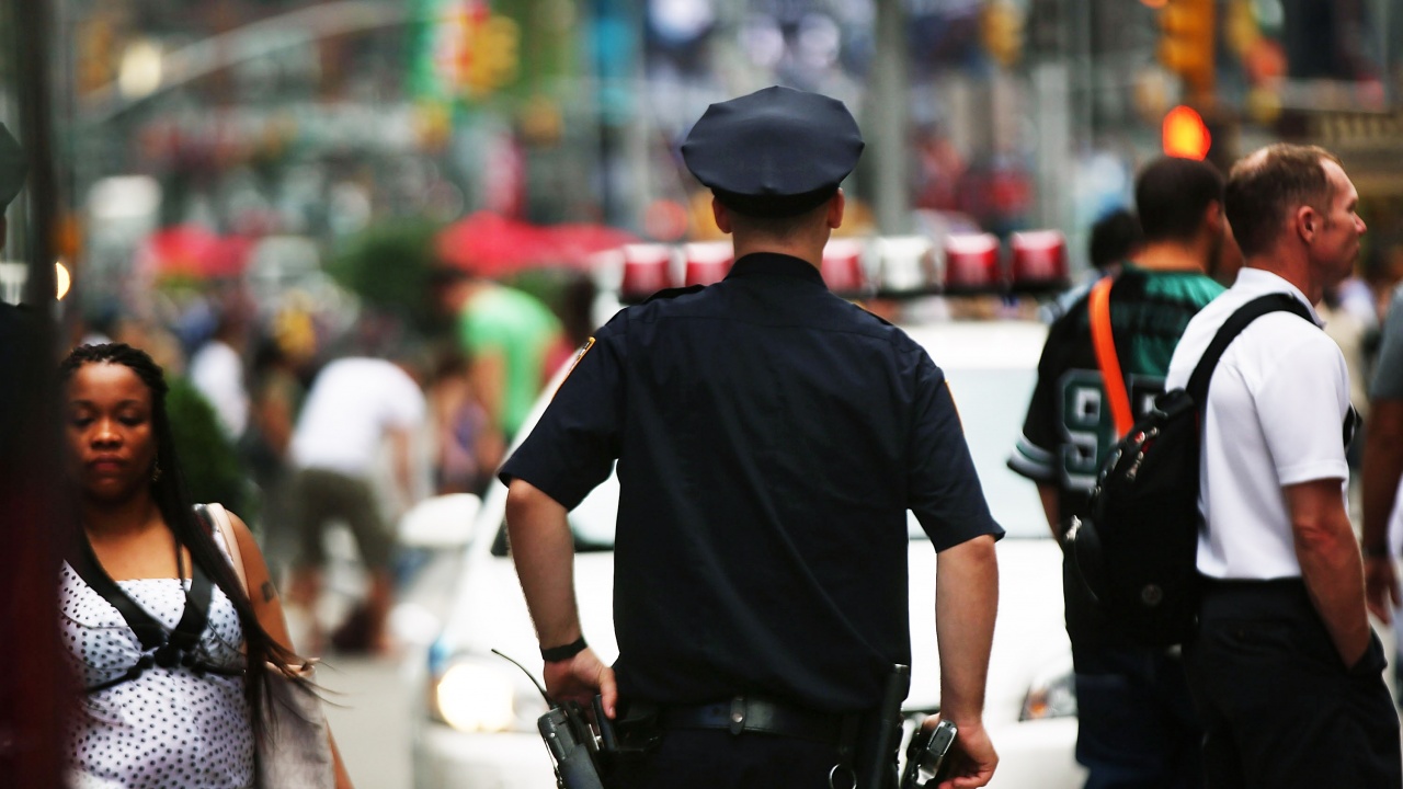 Нюйоркските полицаи пред избор: да се ваксинират или да носят маска, докато са на смяна