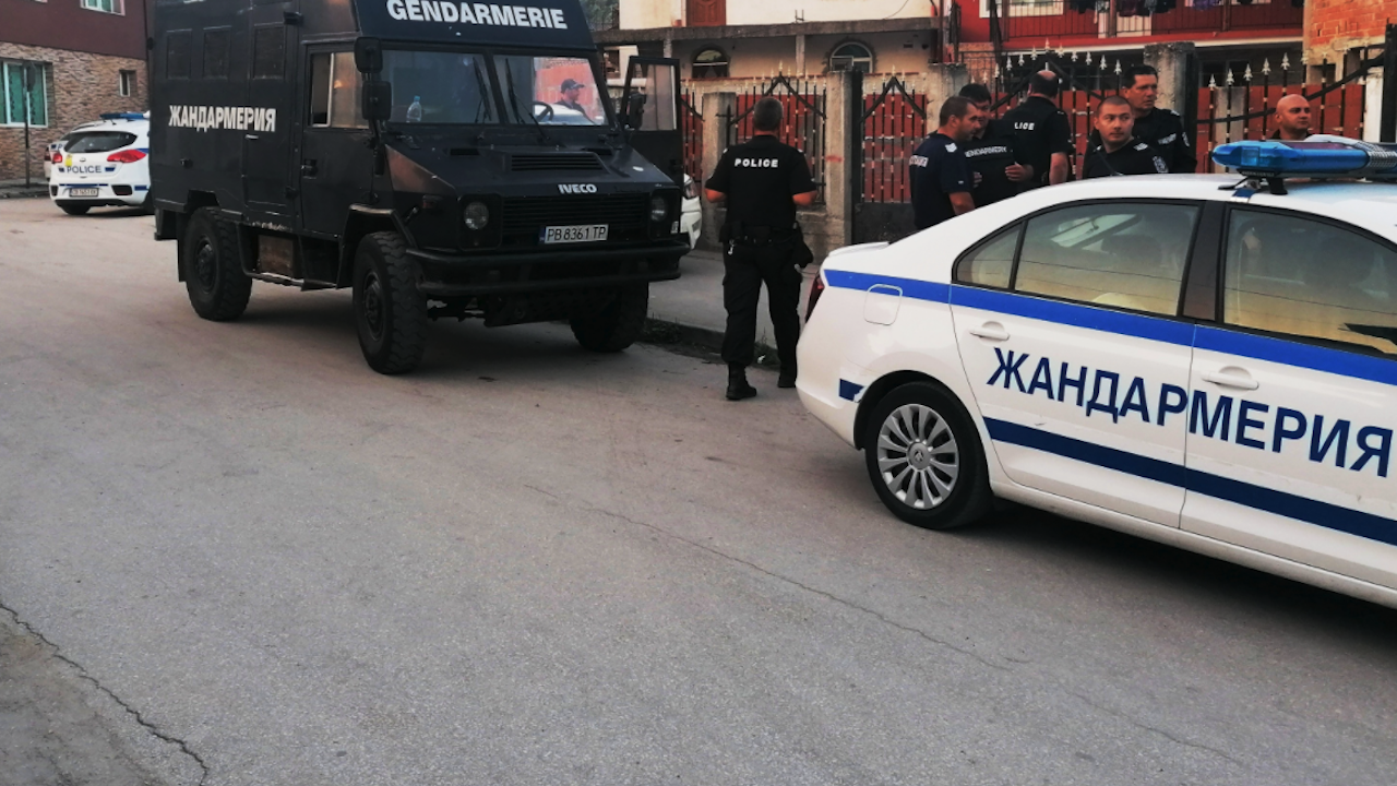 Арестуваха петима лихвари от Сливен, тормозили свирепо длъжници