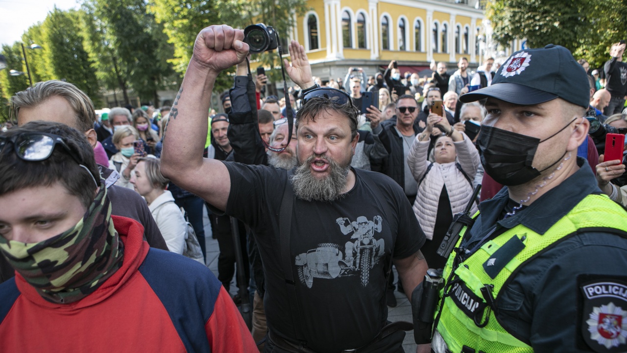 Протест в Литва срещу здравния пропуск