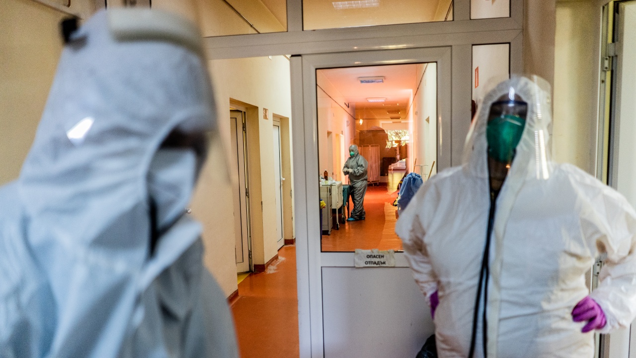 Повече новозаболели от COVID-19 за седмица в община Сливен