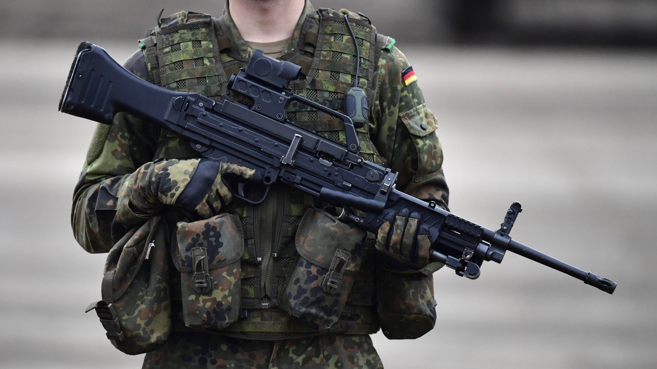 Германското военно контраразузнаване проверява случаи на военни, заподозрени в екстремизъм