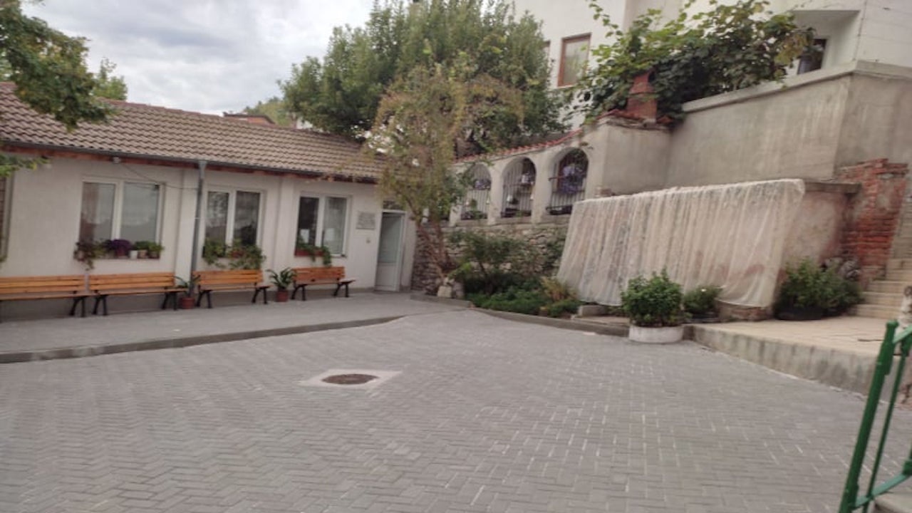 Ремонтиран изцяло е дворът на НЧ "Св. преп. П. Хилендарски" в Асеновград