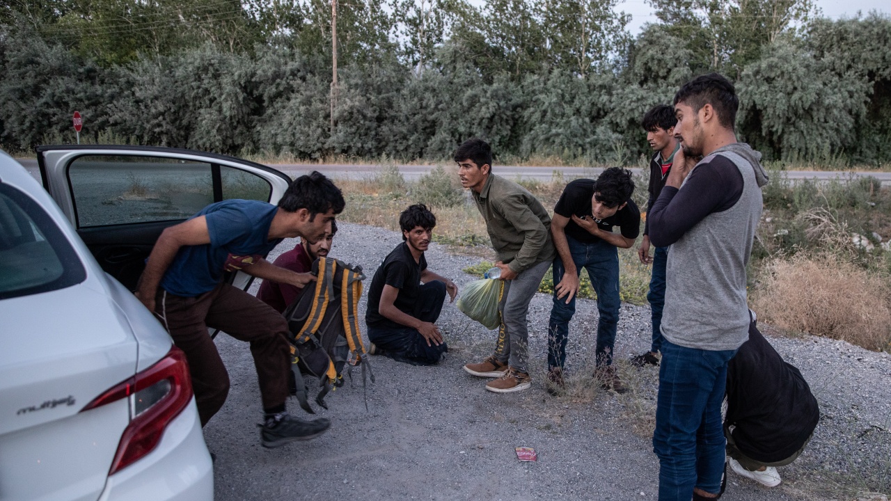 Румъния: Задържани 18 трафиканти на нелегални мигранти