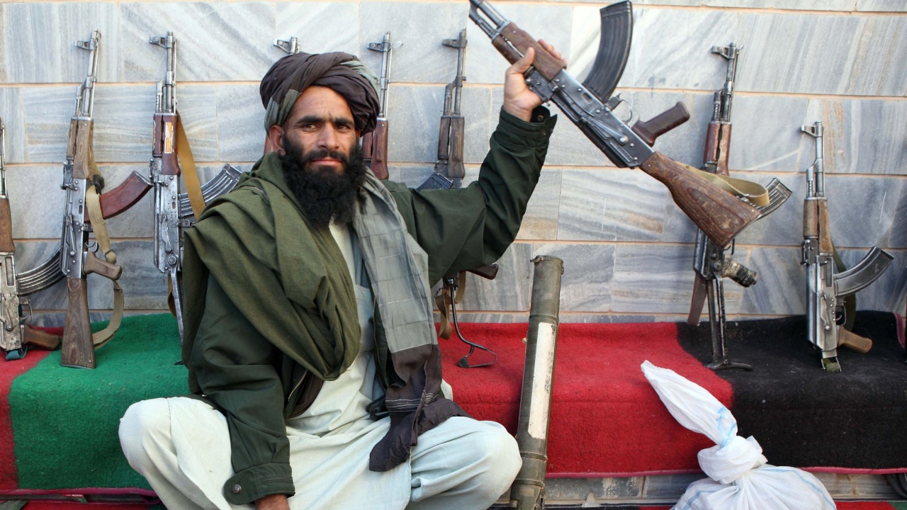 Талибаните в Афганистан: ИД не е заплаха, а главоболие