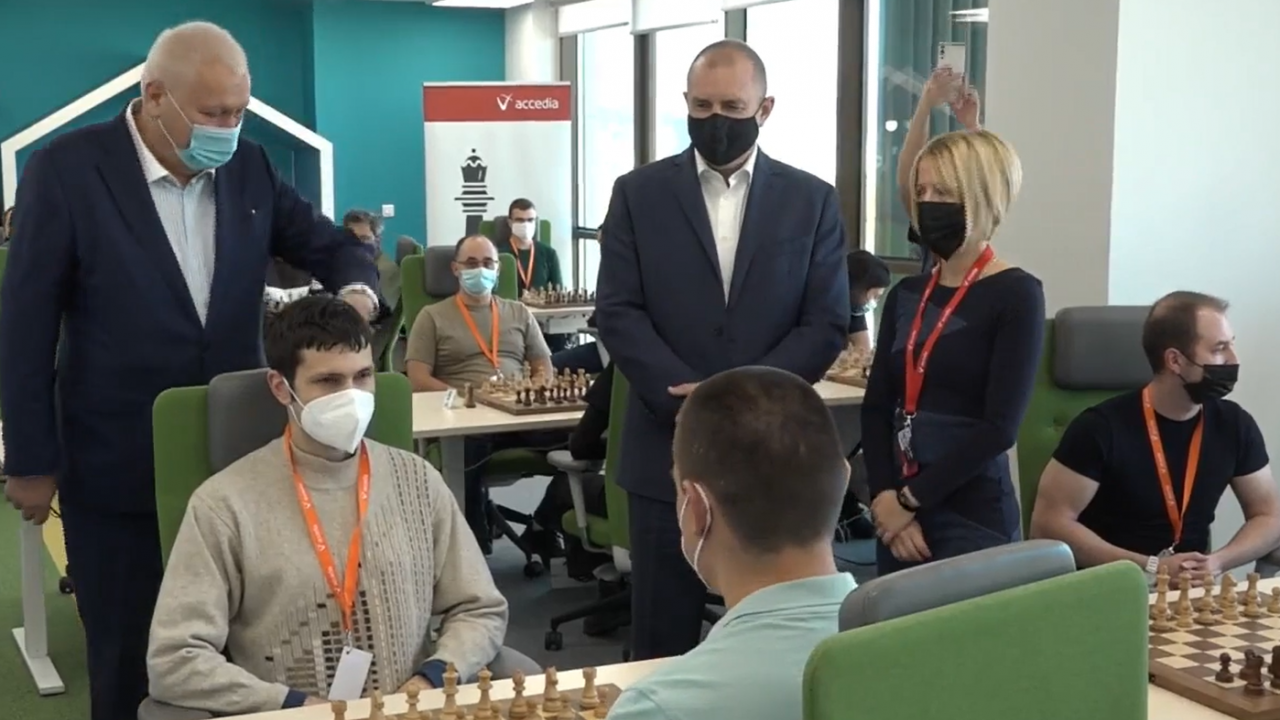 Президентът откри шахматен турнир между IT компании: България винаги е имала и винаги ще има успехите си 