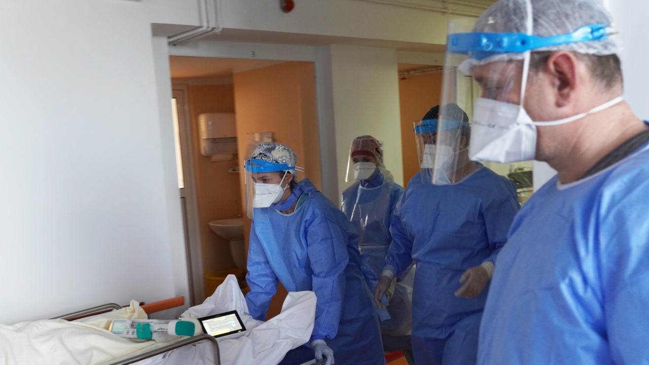  Румъния ще прехвърля тежко болни пациенти с COVID-19 в Германия