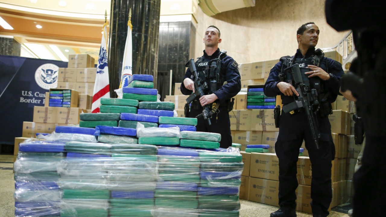 Американските власти заловиха близо тон кокаин в района на Ню Йорк 