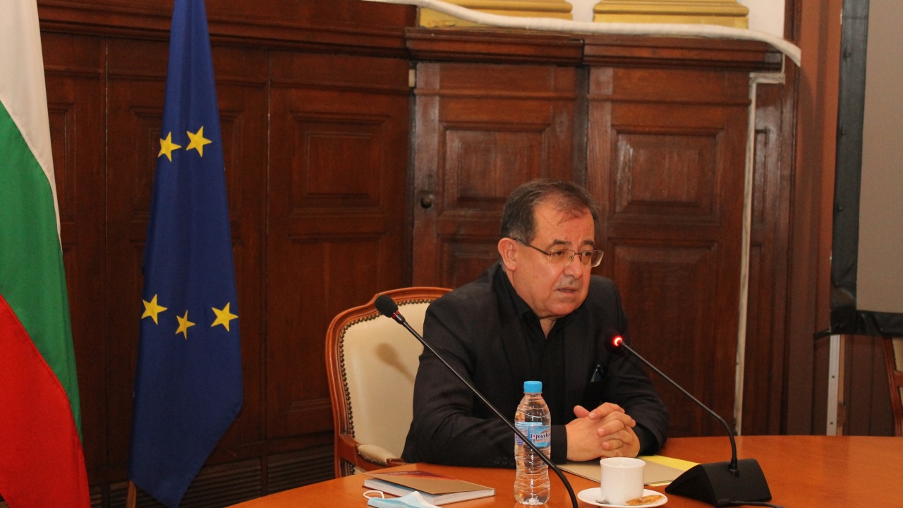 Министър Бозуков обсъди с представители на Националното сдружение на общините в Република България доставките на дърва за огрев