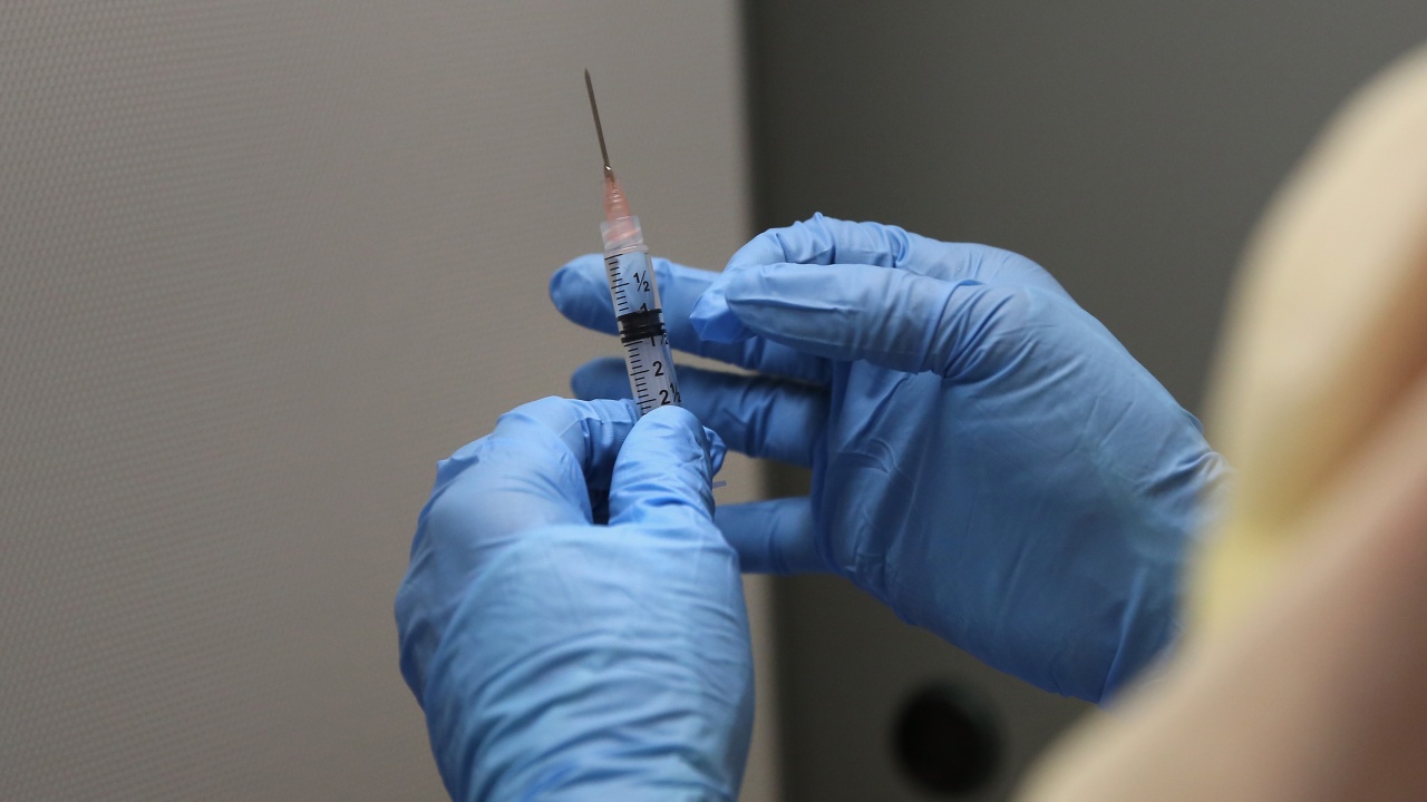 Италия ще поставя трета доза ваксини срещу коронавируса на хората от 40 до 60-годишна възраст